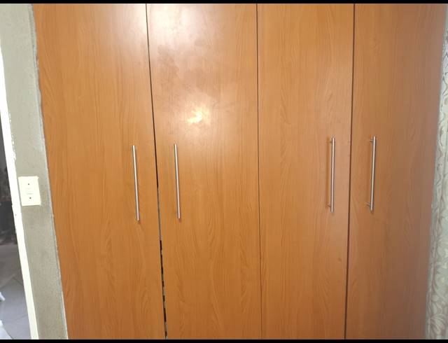 2 BEDROOM FREEHOLD FOR SALE IN CLAYVILLE